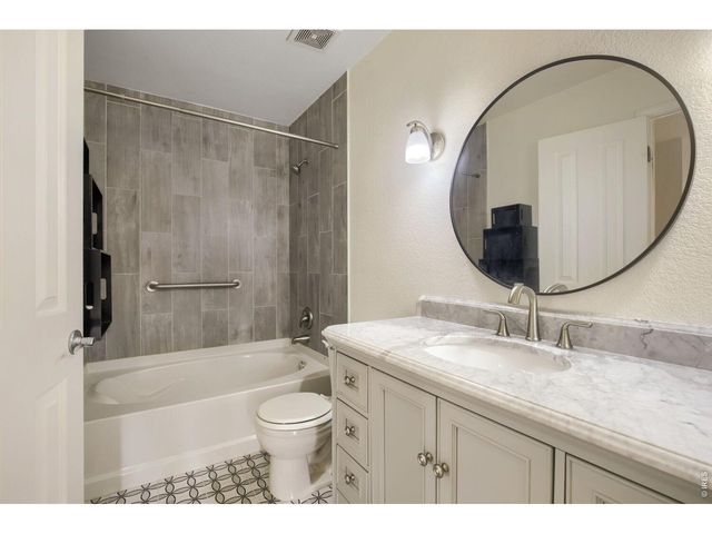 805 Summer Hawk Dr K-66, Longmont, CO 80504