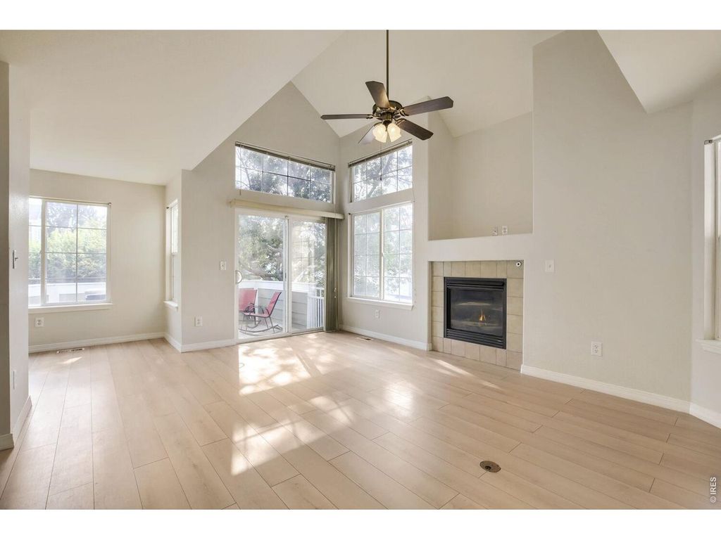 805 Summer Hawk Dr K-66, Longmont, CO 80504