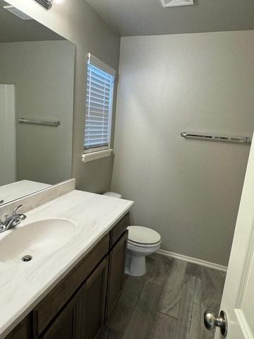 12928 NW 4th Terrace, Yukon, OK 73099