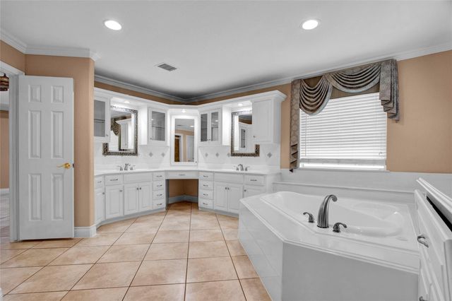 11207 Indian Trails Drive, Tomball, TX 77375