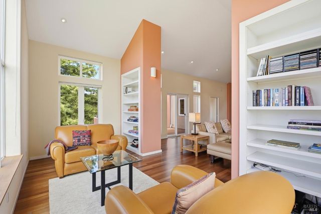 2045 Muniz Ranch Rd, Jenner, CA 95450