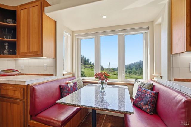 2045 Muniz Ranch Rd, Jenner, CA 95450