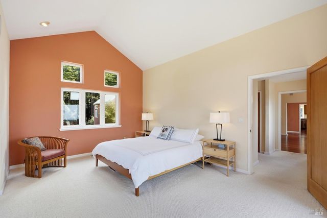 2045 Muniz Ranch Rd, Jenner, CA 95450