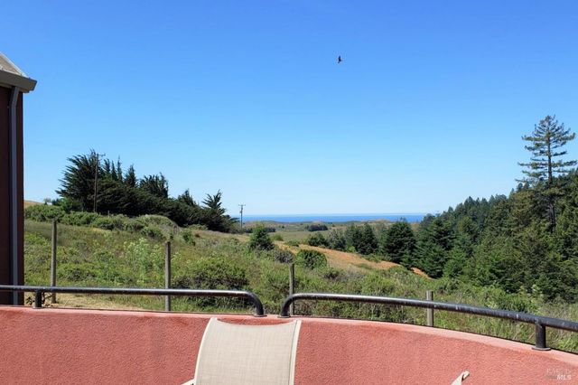 2045 Muniz Ranch Rd, Jenner, CA 95450