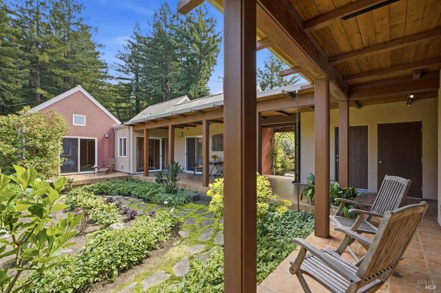 2045 Muniz Ranch Rd, Jenner, CA 95450