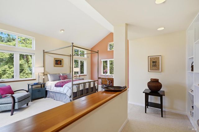 2045 Muniz Ranch Rd, Jenner, CA 95450