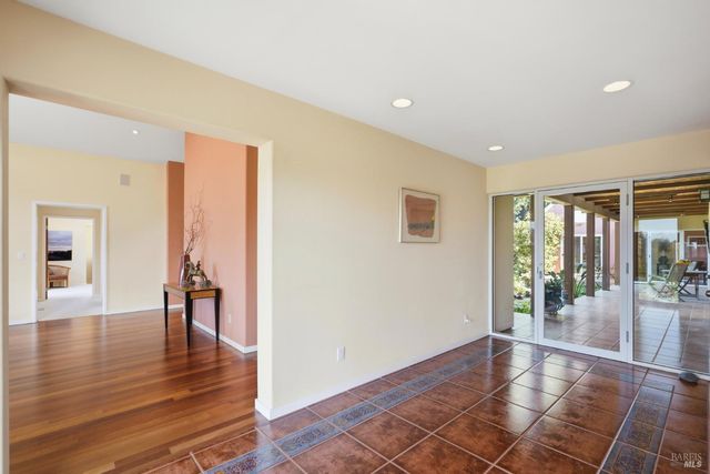 2045 Muniz Ranch Rd, Jenner, CA 95450