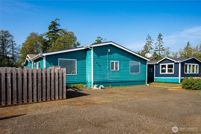 525 Duck Lake Drive NE, Ocean Shores, WA 98569