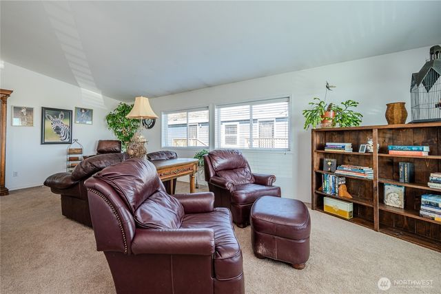 525 Duck Lake Drive NE, Ocean Shores, WA 98569