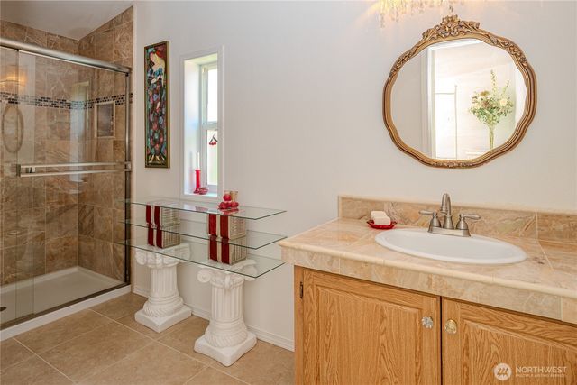 525 Duck Lake Drive NE, Ocean Shores, WA 98569