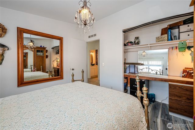 525 Duck Lake Drive NE, Ocean Shores, WA 98569