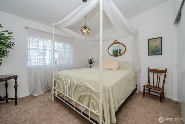 525 Duck Lake Drive NE, Ocean Shores, WA 98569