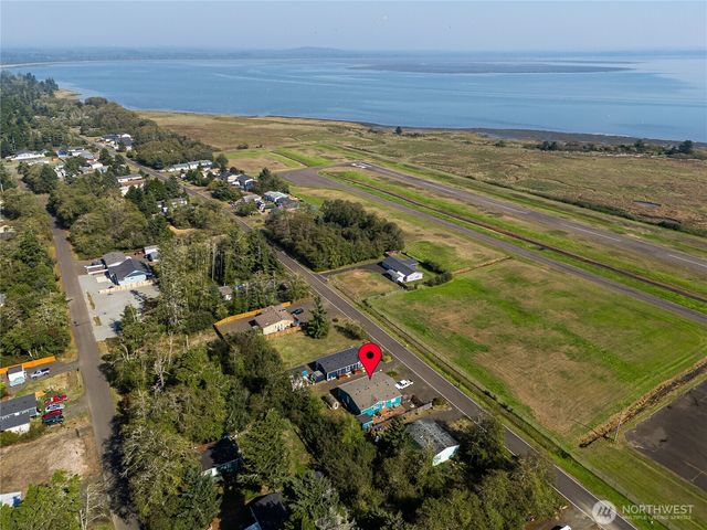 525 Duck Lake Drive NE, Ocean Shores, WA 98569
