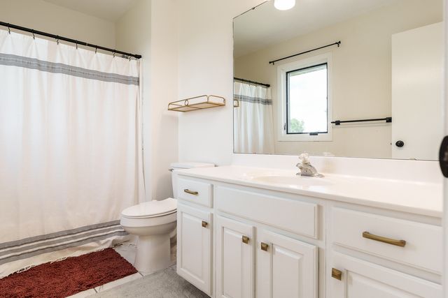 7672 Hawks Ridge, Machesney Park, IL 61115