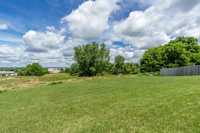 7672 Hawks Ridge, Machesney Park, IL 61115