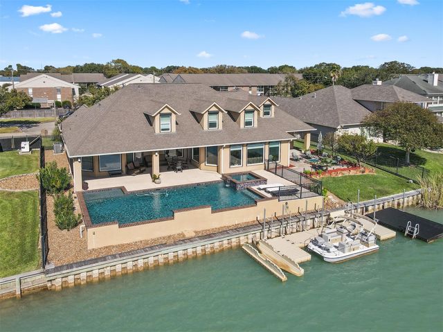 8901 Shiloh Street, Texas City, TX 77591