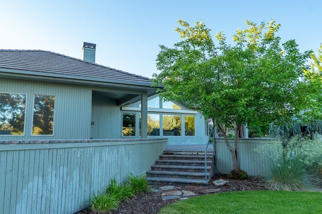 2103 Condor Court, Redmond, OR 97756