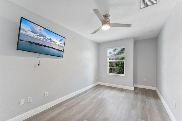 5978 Monterra Club Drive, Lake Worth, FL 33463