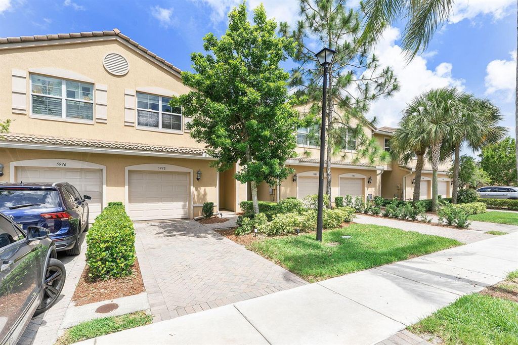 5978 Monterra Club Drive, Lake Worth, FL 33463