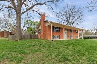 10 Fawnlily, Belleville, IL 62221
