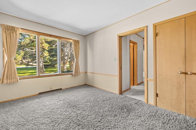12555 Laurel LANE, Elm Grove, WI 53122