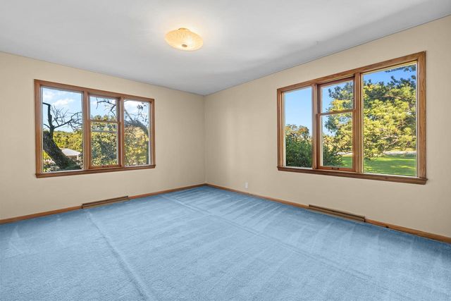 12555 Laurel LANE, Elm Grove, WI 53122