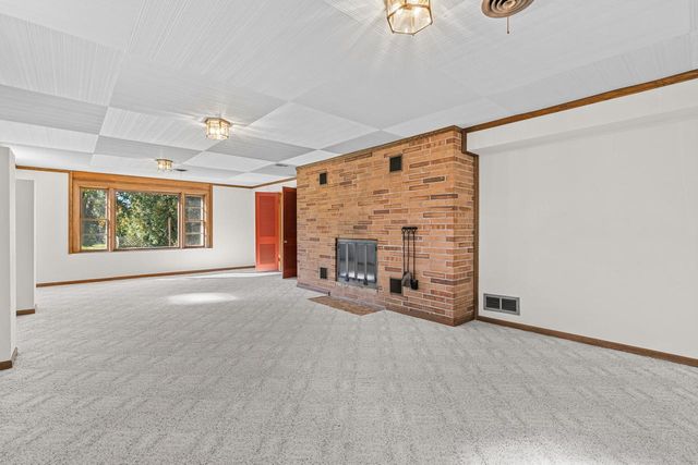 12555 Laurel LANE, Elm Grove, WI 53122