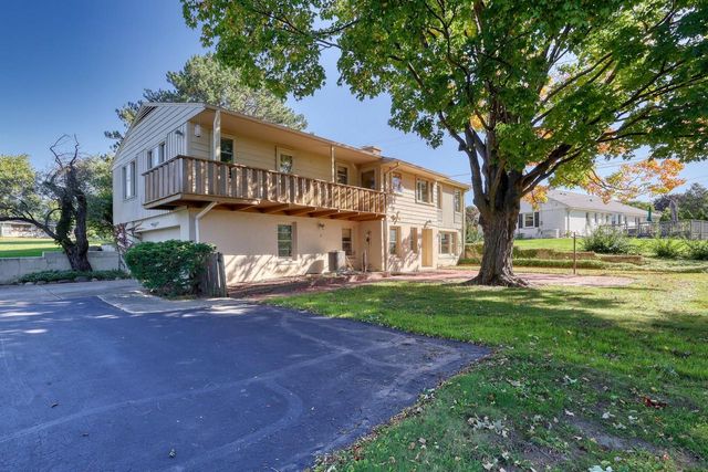 12555 Laurel LANE, Elm Grove, WI 53122