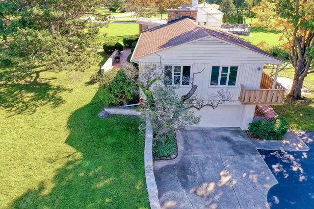 12555 Laurel LANE, Elm Grove, WI 53122