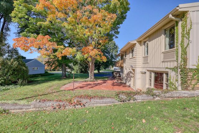 12555 Laurel LANE, Elm Grove, WI 53122