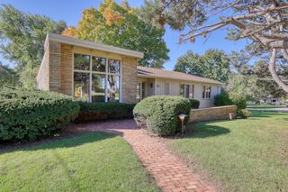 12555 Laurel LANE, Elm Grove, WI 53122