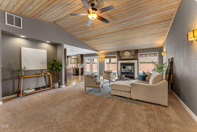 1615 NW Olmar Drive, Grants Pass, OR 97526