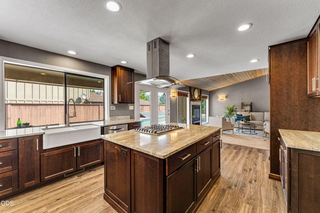 1615 NW Olmar Drive, Grants Pass, OR 97526
