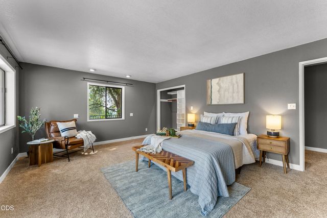 1615 NW Olmar Drive, Grants Pass, OR 97526