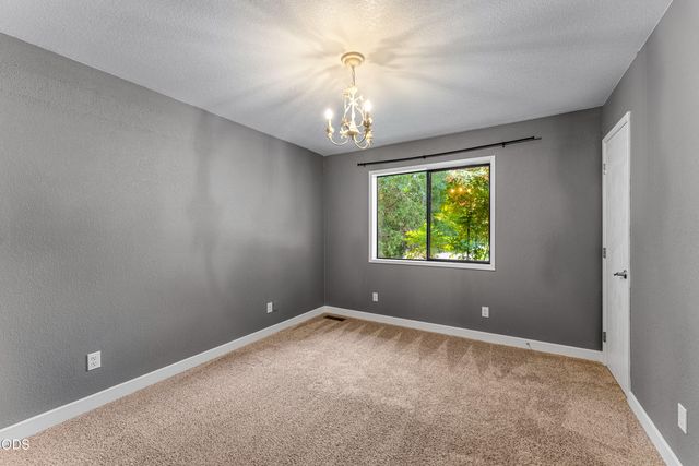 1615 NW Olmar Drive, Grants Pass, OR 97526