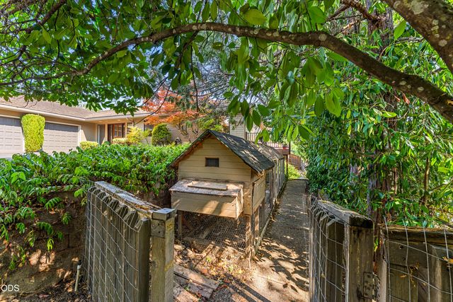 1615 NW Olmar Drive, Grants Pass, OR 97526