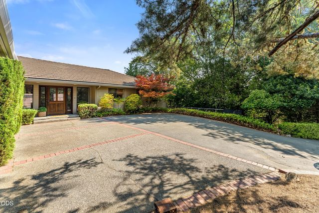 1615 NW Olmar Drive, Grants Pass, OR 97526