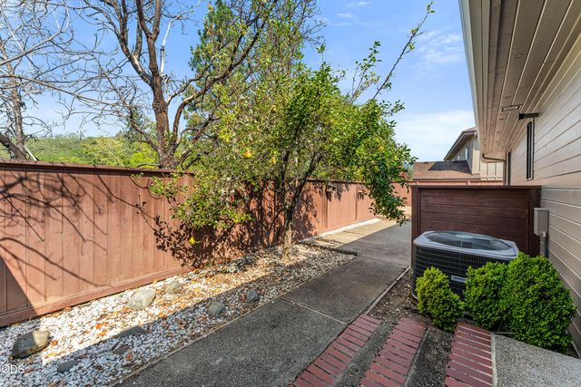1615 NW Olmar Drive, Grants Pass, OR 97526