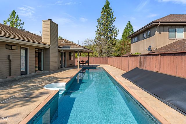 1615 NW Olmar Drive, Grants Pass, OR 97526