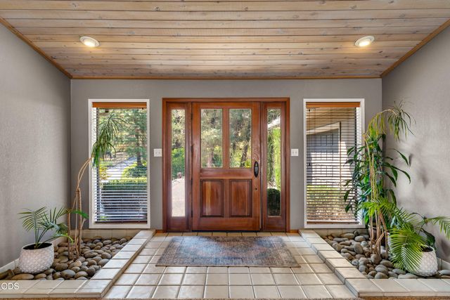 1615 NW Olmar Drive, Grants Pass, OR 97526