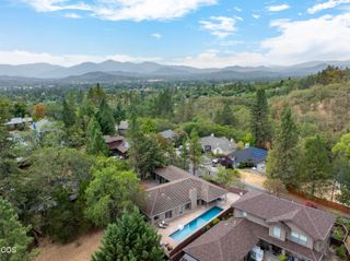 1615 NW Olmar Drive, Grants Pass, OR 97526