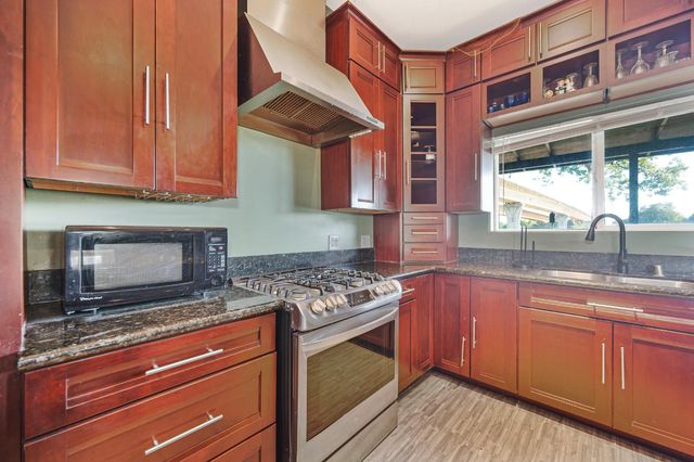 2181 Garden Hwy, Sacramento, CA 95833