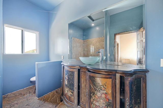 2181 Garden Hwy, Sacramento, CA 95833