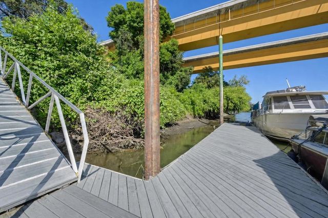 2181 Garden Hwy, Sacramento, CA 95833