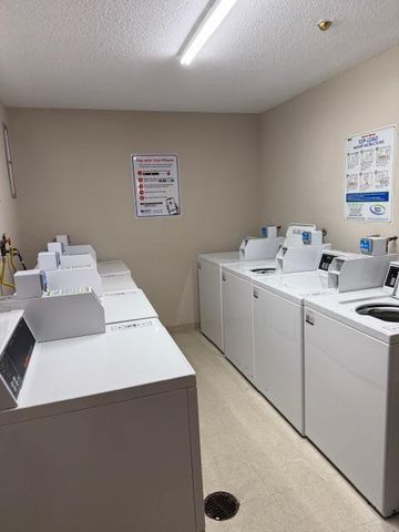 7350 York Avenue S 203, Edina, MN 55435