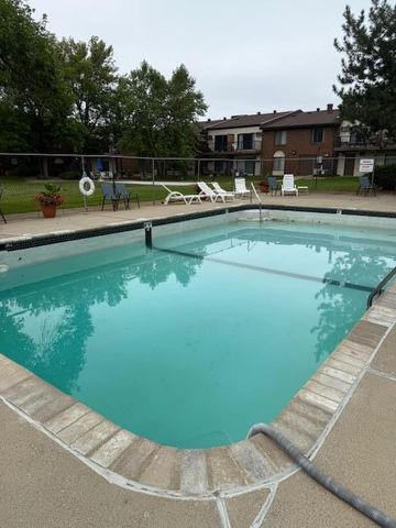 7350 York Avenue S 203, Edina, MN 55435