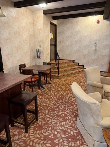 7350 York Avenue S 203, Edina, MN 55435