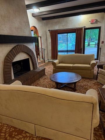 7350 York Avenue S 203, Edina, MN 55435