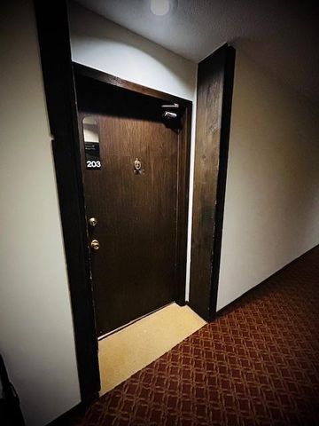 7350 York Avenue S 203, Edina, MN 55435