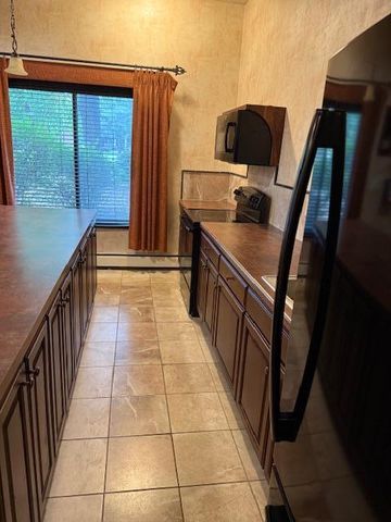 7350 York Avenue S 203, Edina, MN 55435